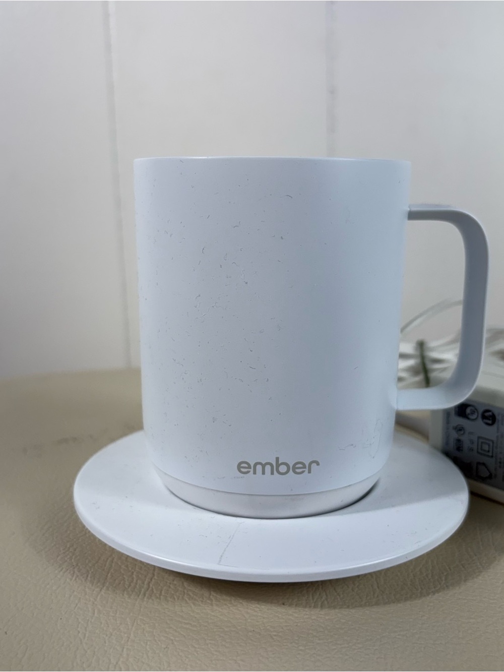 Ember Heated Mug 10oz Coffee Tea Drink Mug White w/ Charging Stand Gift Travel - Picture 2 of 5